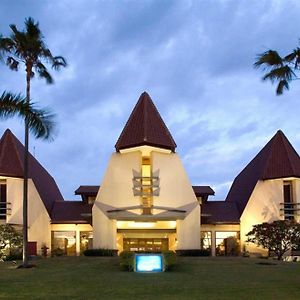 Grand Tropic Suites Hotel Surabaya